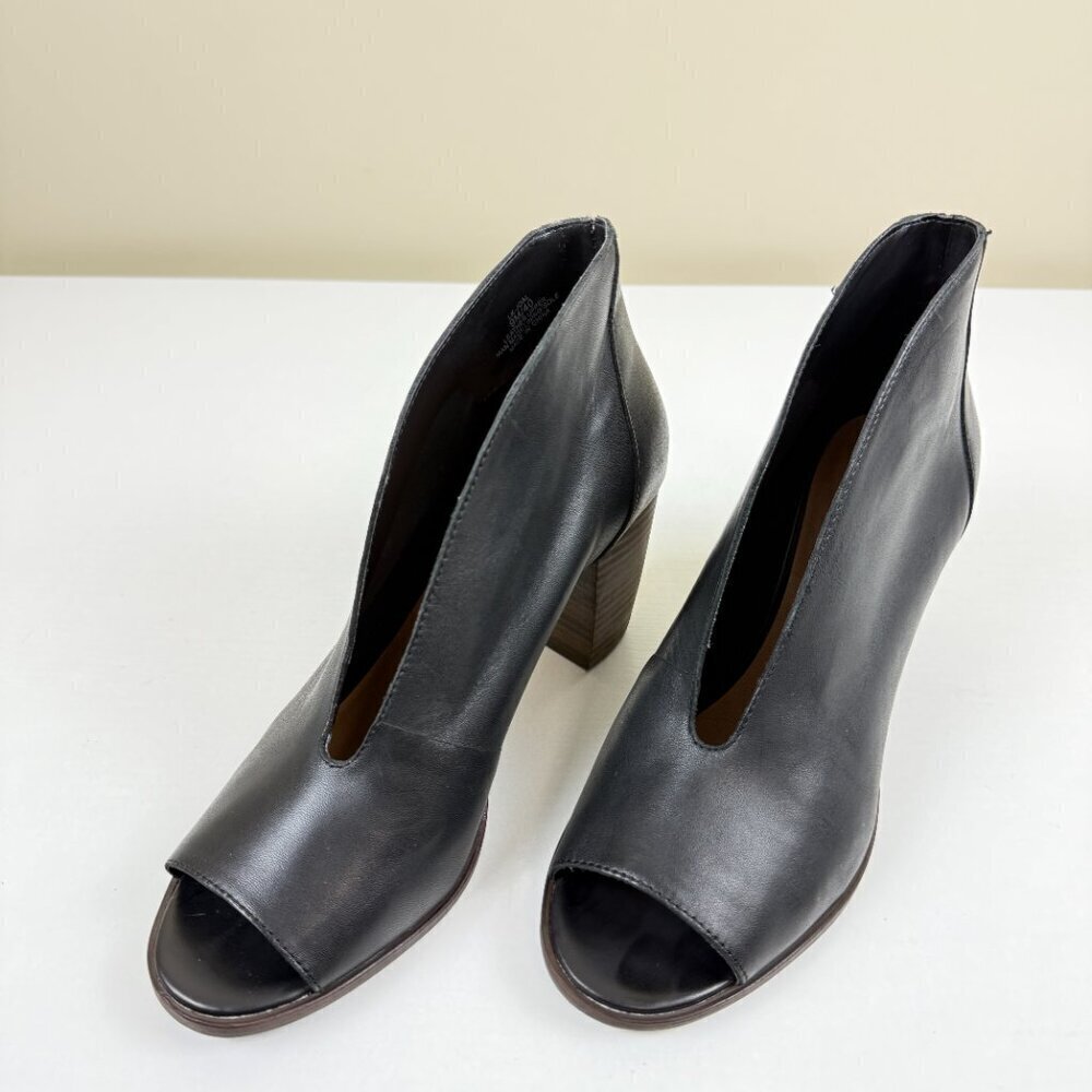 Like New Lucky Brand Joal Black Leather Open Front Ankle Boots
